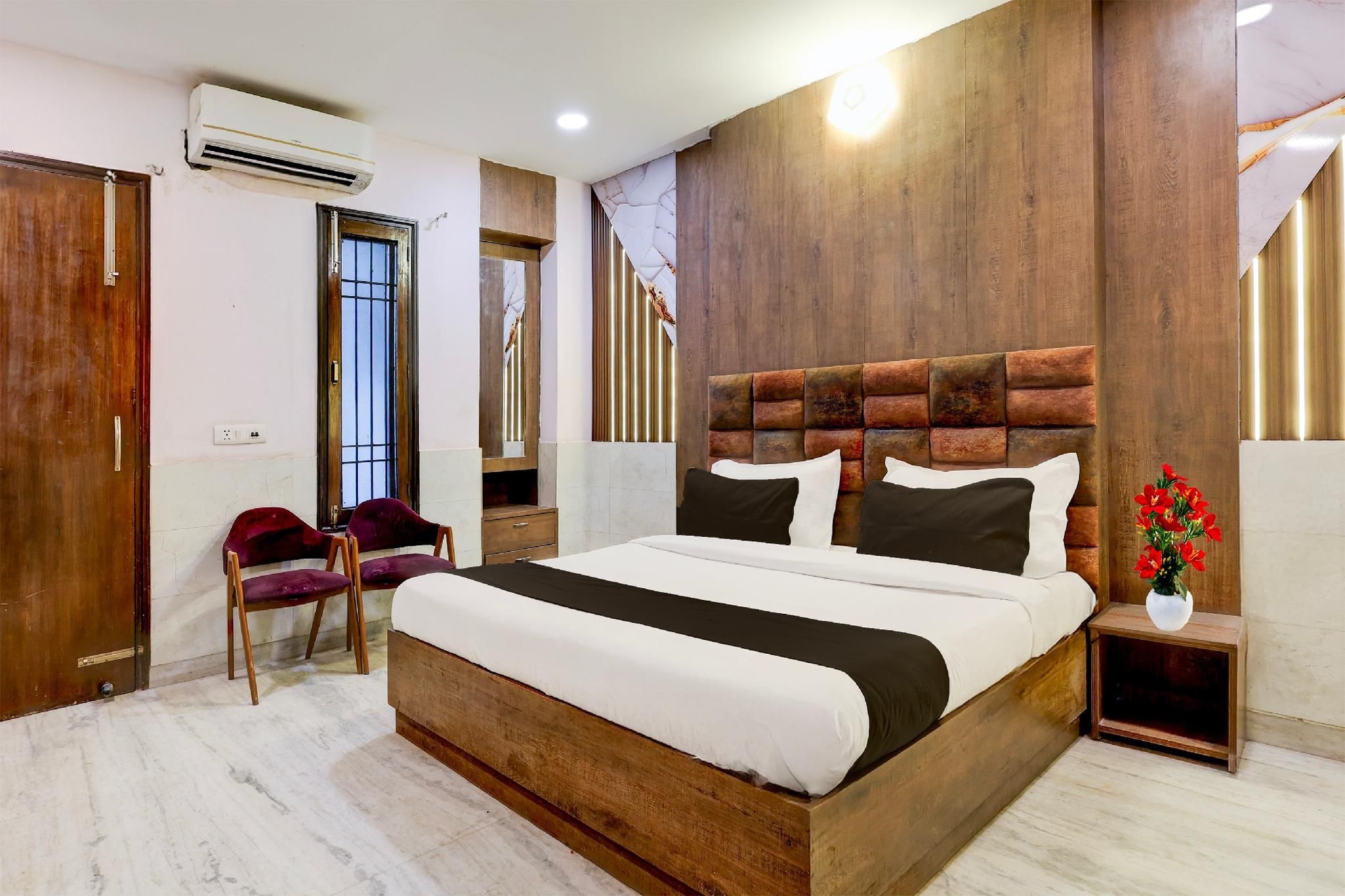 Super Hotel O Alipur Narela3