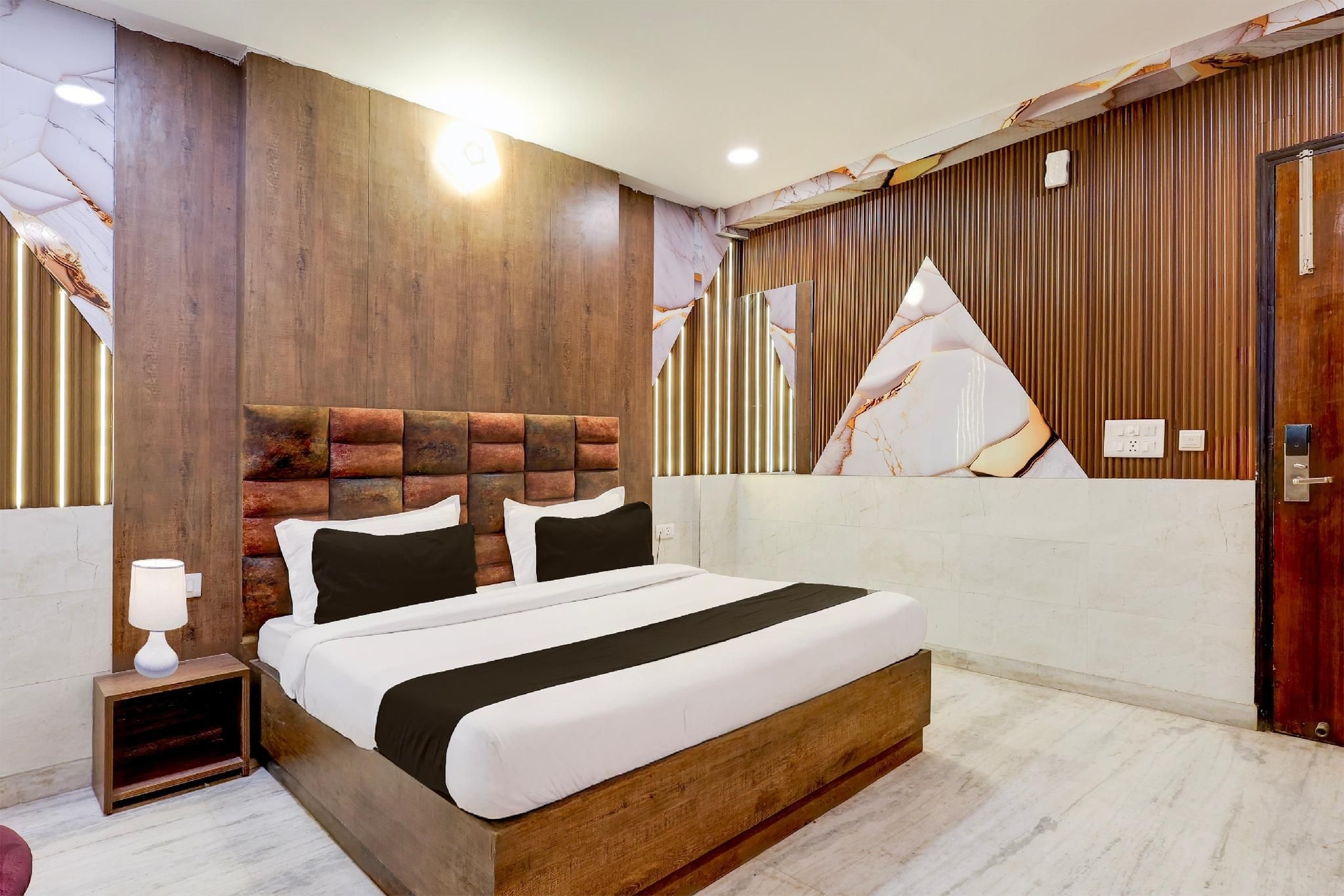 Super Hotel O Alipur Narela2