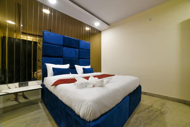 Adjoining Rooms