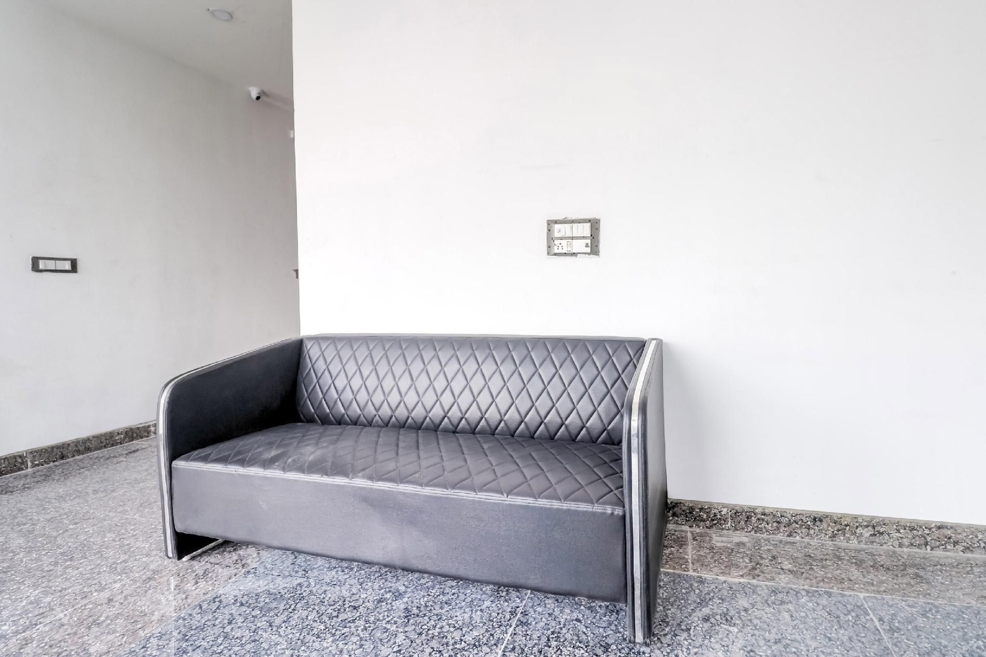 คอลเลกชัน โอ มหาวีร์ เอ็นเคลฟ ใกล้สถานีรถไฟใต้ดิน ดาชรัธ ปุรี (Collection O Mahavir Enclave Near Dashrath Puri Metro Station)4