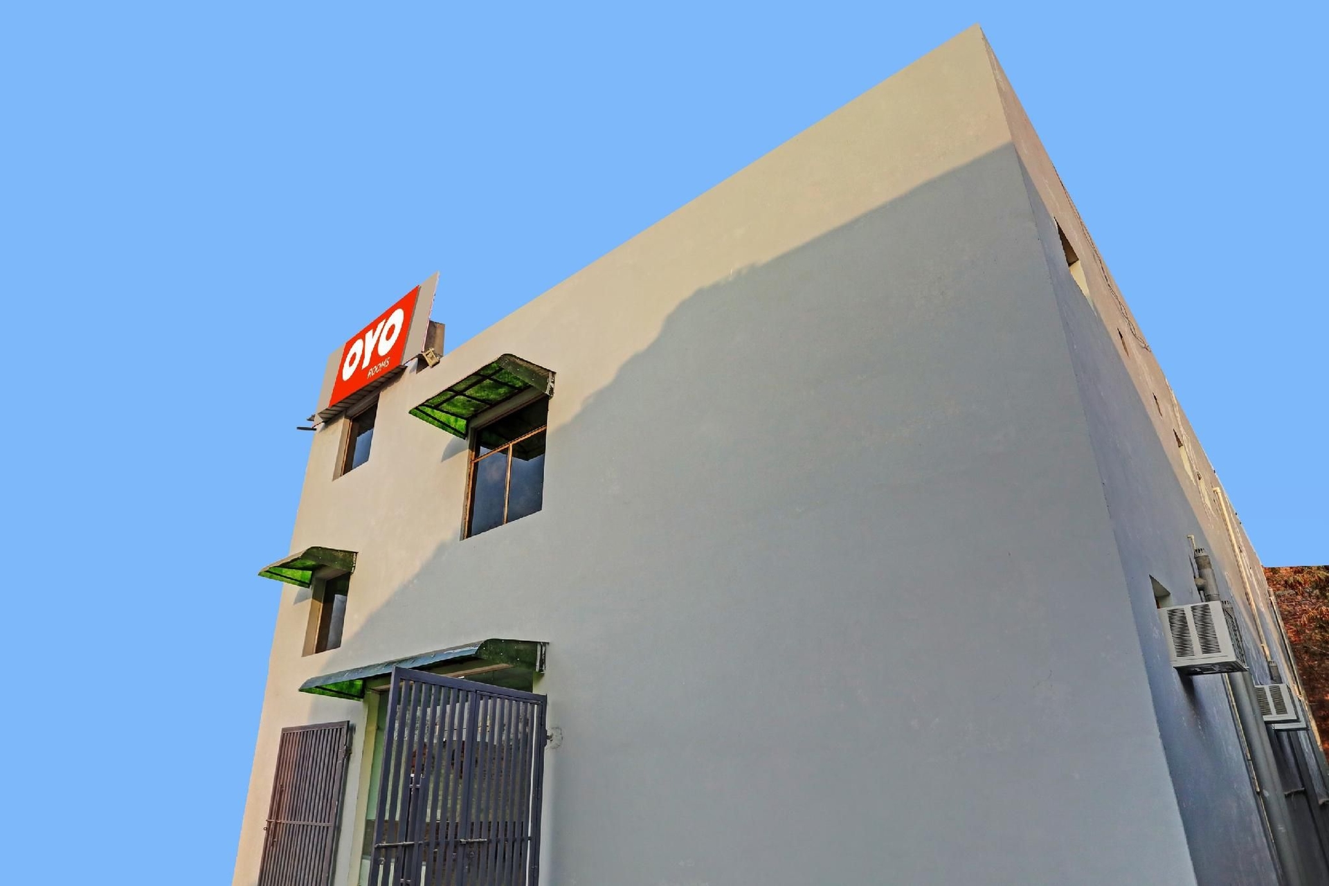 Hotel O Surya Gold Guest House4