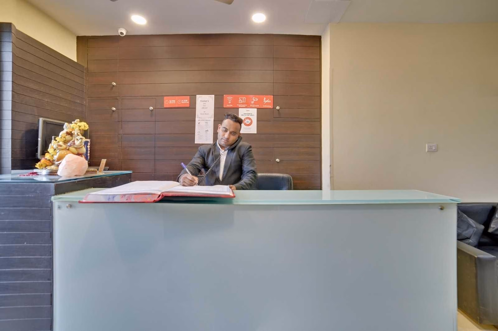 โฮเทล โอ วิวาห์ (Hotel O Vivah)1