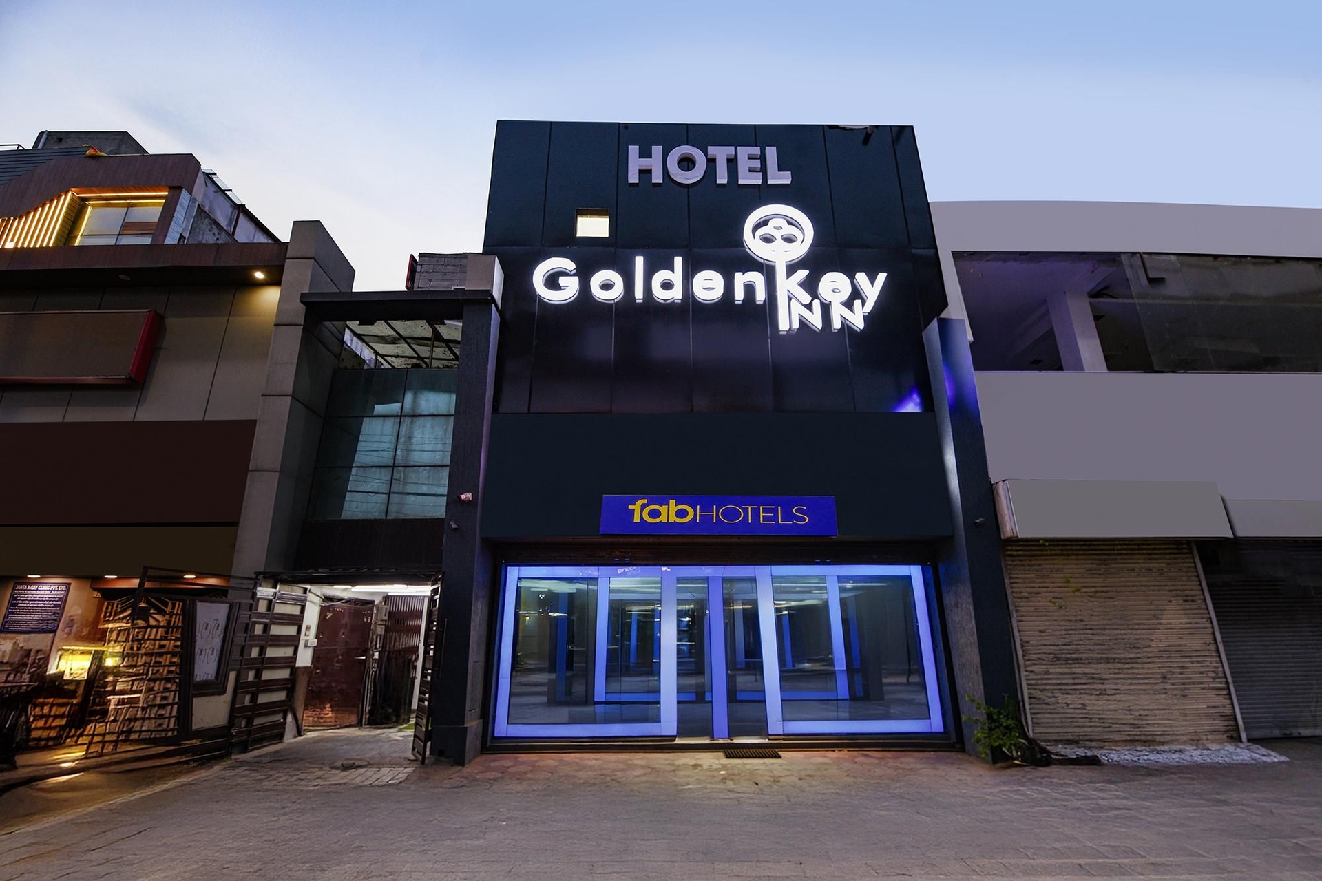 FabHotel Golden Key Inn, Rajouri Garden1