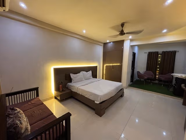 Deluxe Double Room, City View