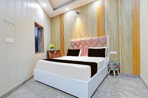 โฮเทล โอ คราวน์ อินน์ (Hotel O Crown Inn)3