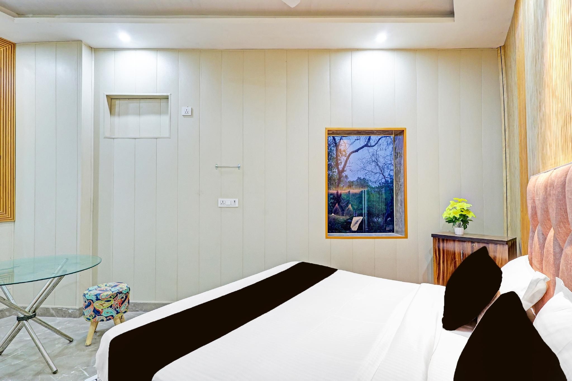 โฮเทล โอ คราวน์ อินน์ (Hotel O Crown Inn)2
