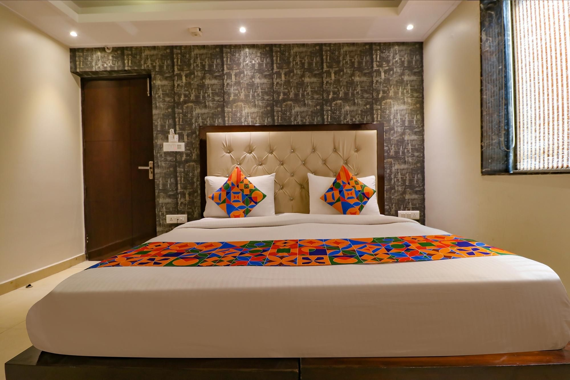 แฟ็บโฮเทล บี คอนติเนนตัล (FabHotel B Continental)2
