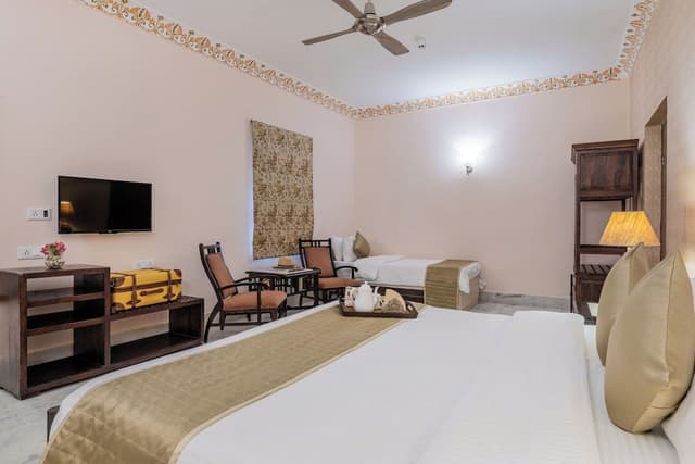Deluxe Triple Room, Private Bathroom, Courtyard View