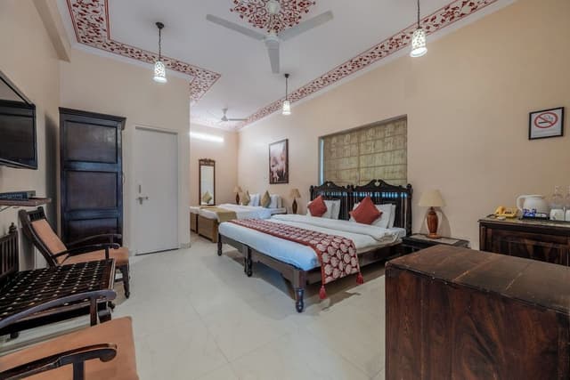 Family Quadruple Room, 1 Bedroom, Private Bathroom
