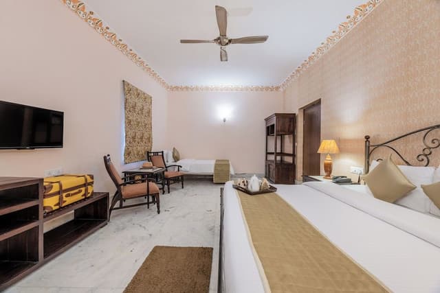 Deluxe Triple Room, Private Bathroom, Courtyard View