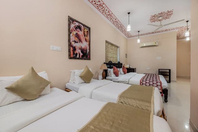 Family Quadruple Room, 1 Bedroom, Private Bathroom