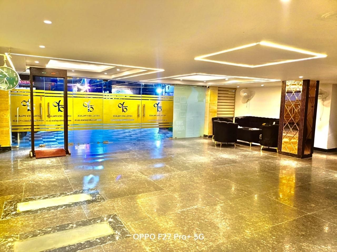 โฮเต็ล เดฟ พาเลซ (Hotel Dev Palace)0