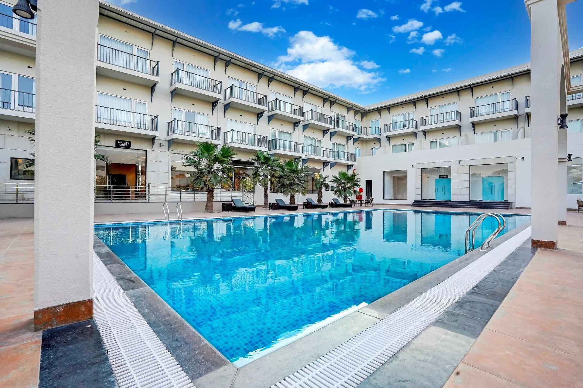 Sunday Resort & Spa Manesar Gurugram0