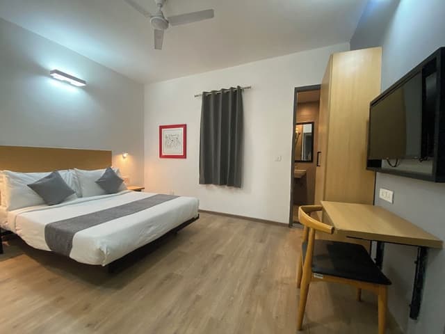 Deluxe Double Room, City View