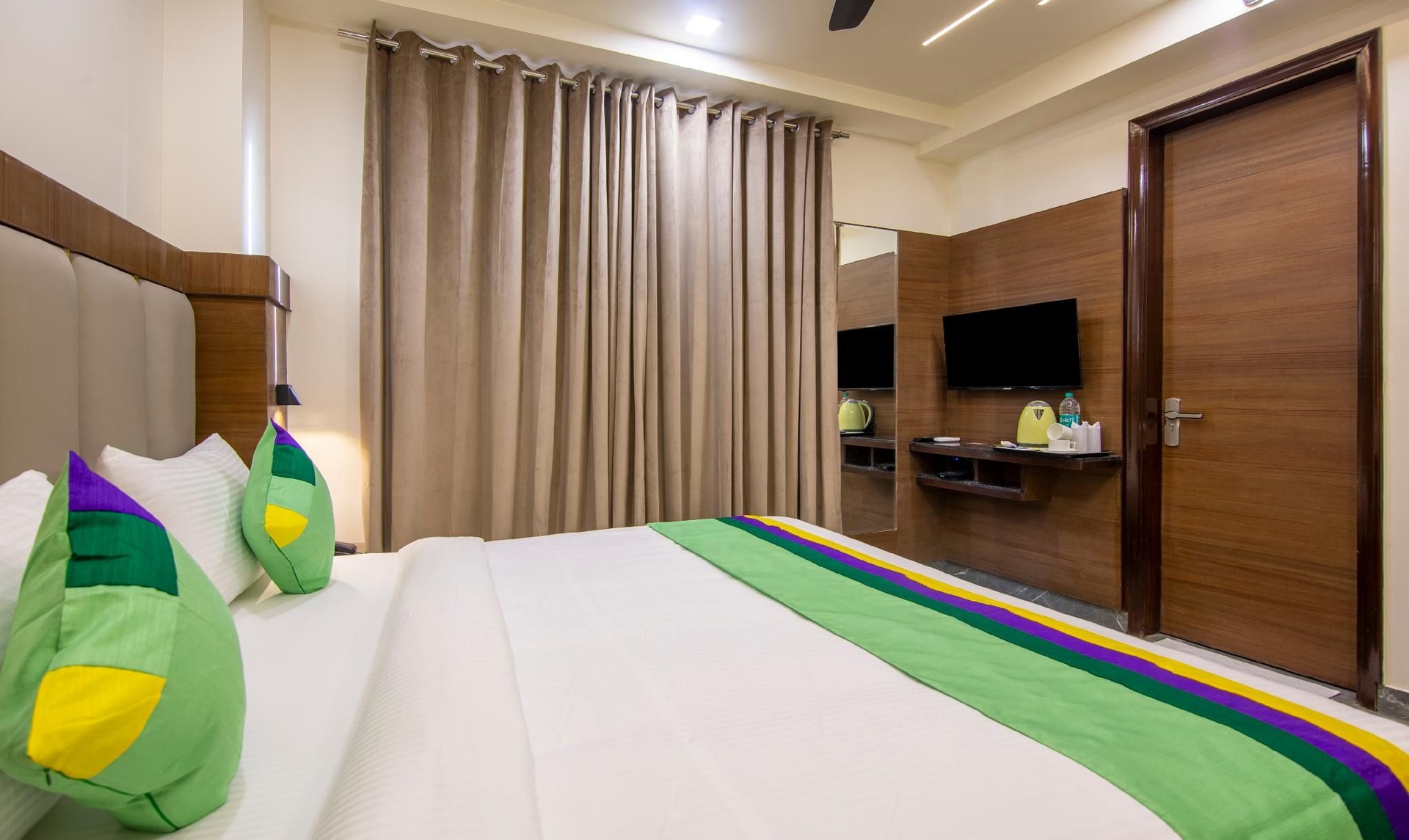 Treebo Royal Comfort4