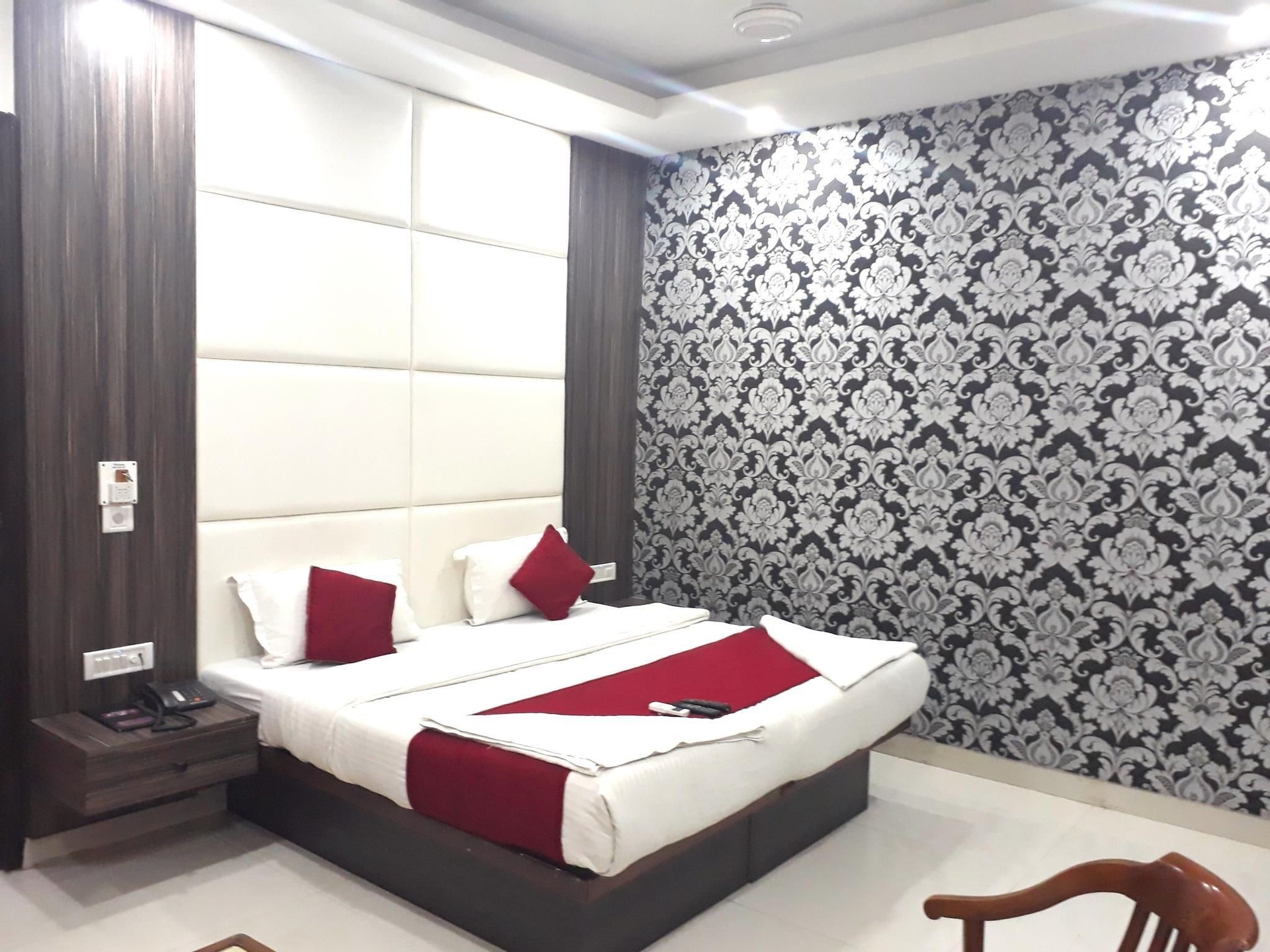 โรงแรมคารัต 87 (Karat 87 Hotel)2