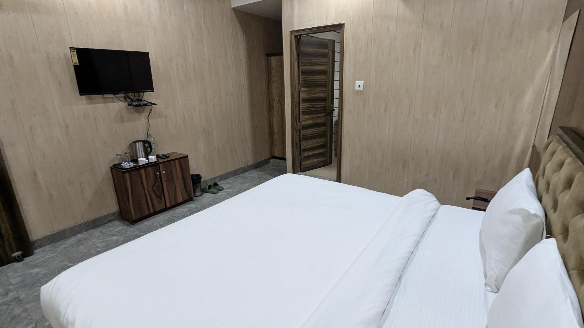 Hotel howdy4
