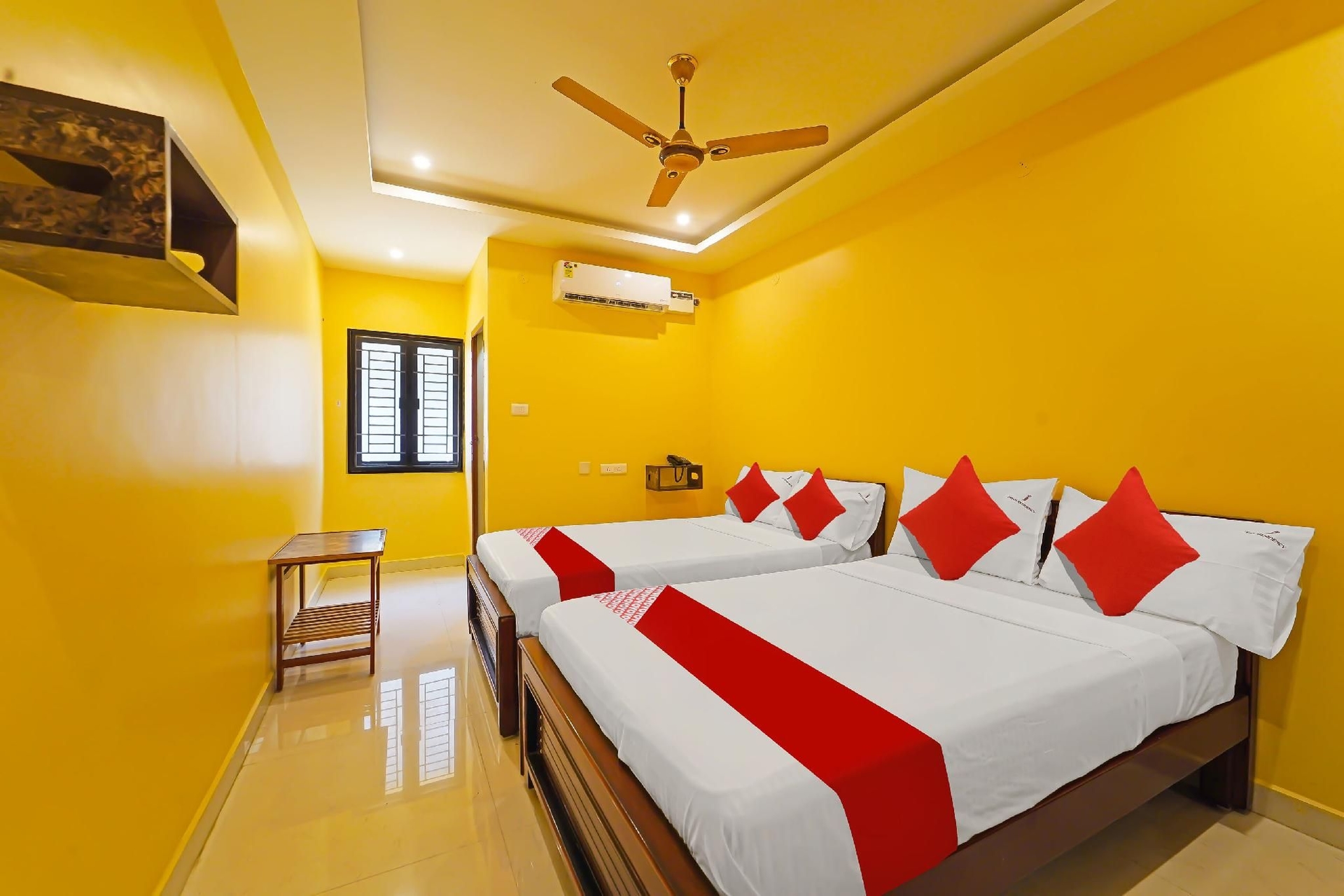 Collection O Aditya Inn2