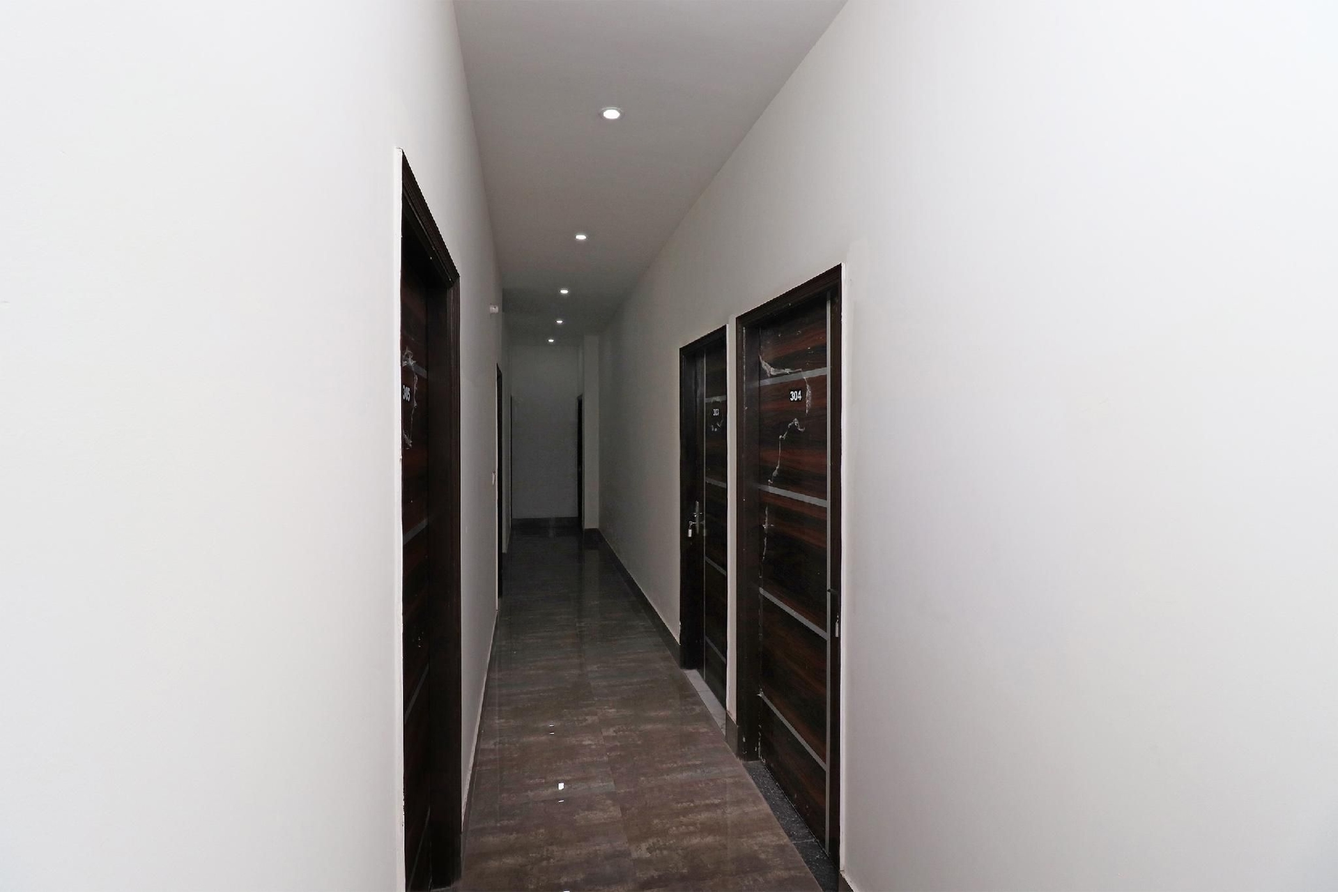 โรงแรมโอ ลักษมี เรสซิเดนซี (Hotel O Laxmi Residency)2