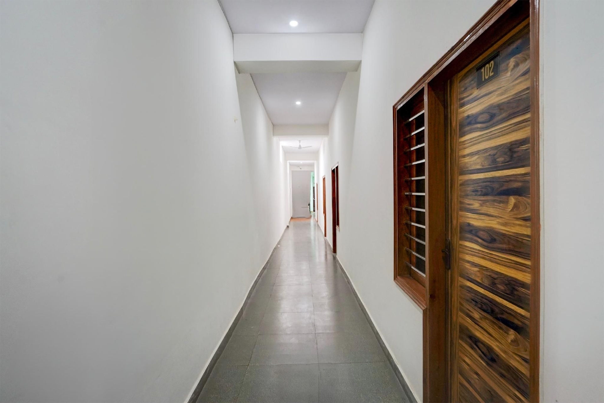 โรงแรมโอ ราชลักษมี (Hotel O Rajlaxmi)0
