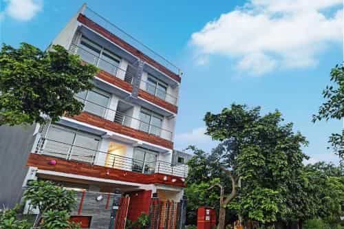 ซูเปอร์ทาวน์เฮาส์ โรดเวย์อินน์