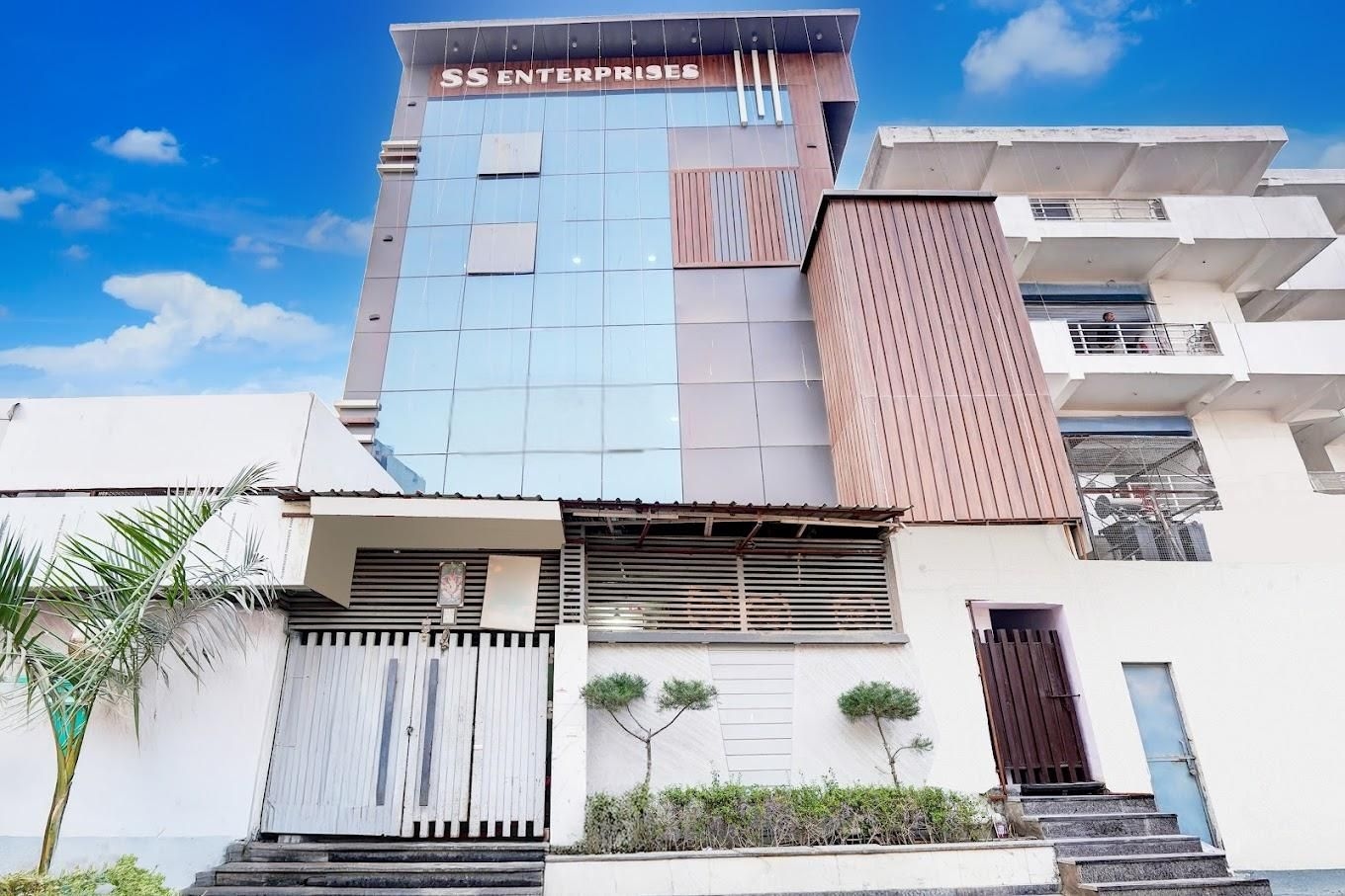 Hotel Star Inn0