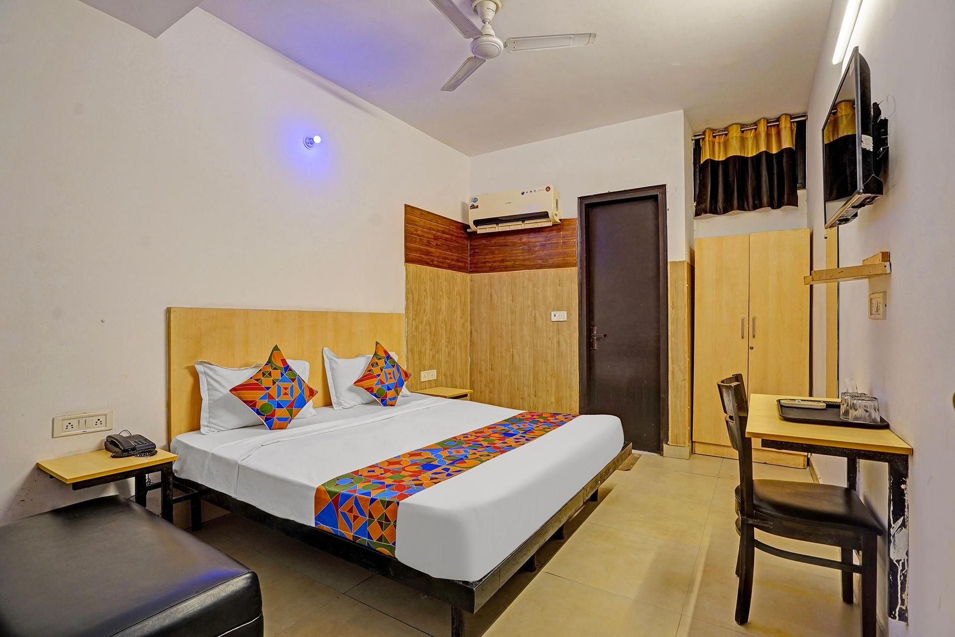 โรงแรมแฟบโฮเทล วาสุนธารา แกรนด์ (FabHotel Vasundhara Grand)3