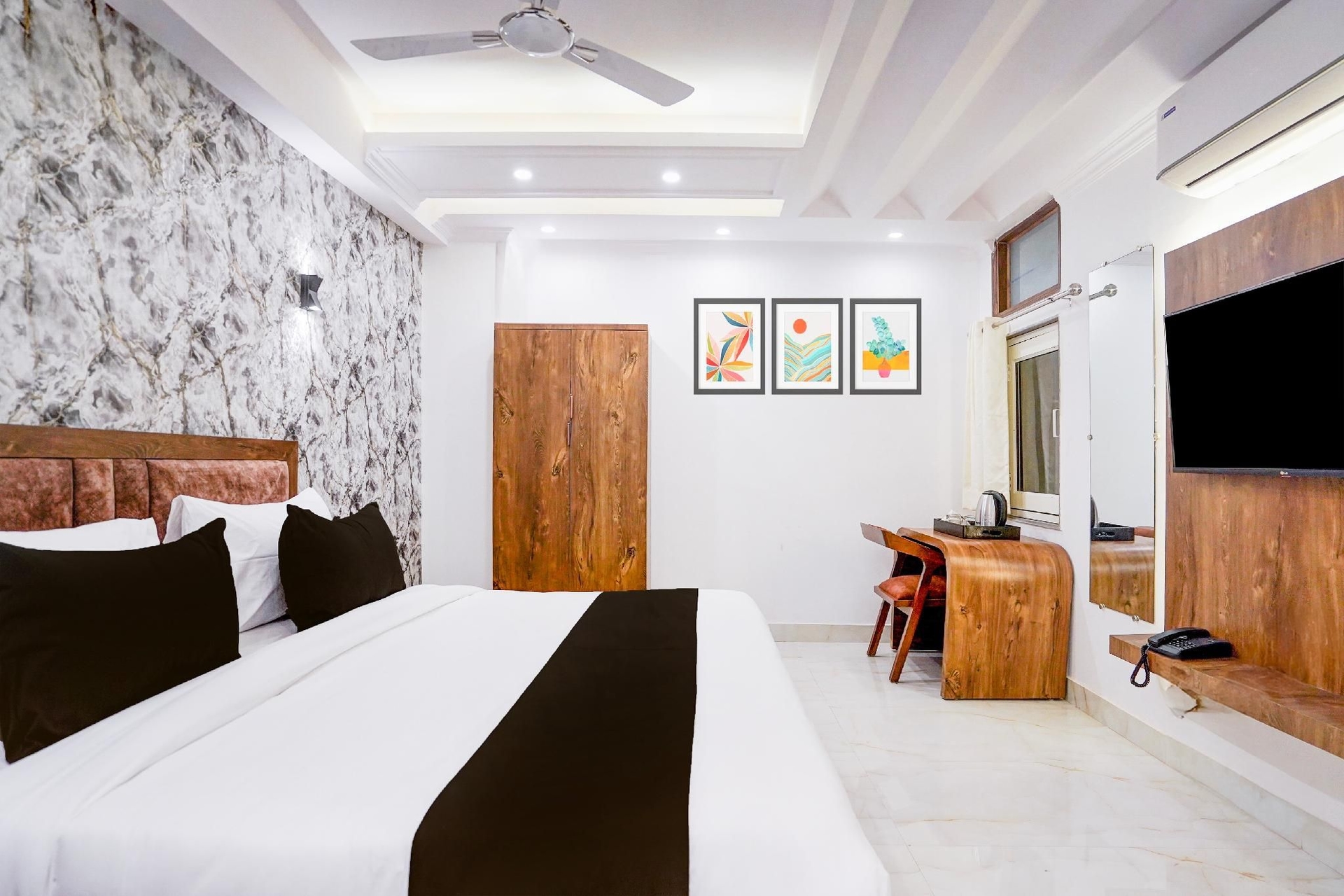 โรงแรมไวศาลี แกรนด์ (Hotel Vaishali Grand)3