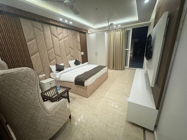 Deluxe Single Room, Balcony, City View