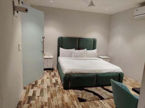ริวาซ โรงแรมและร้านอาหาร (Rivaz Hotel And Restaurant)0