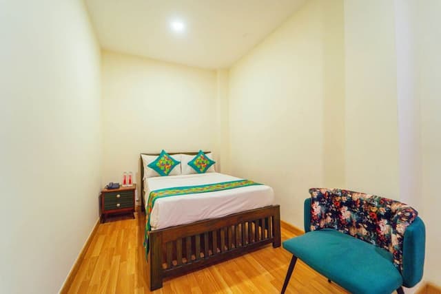 Economy Room