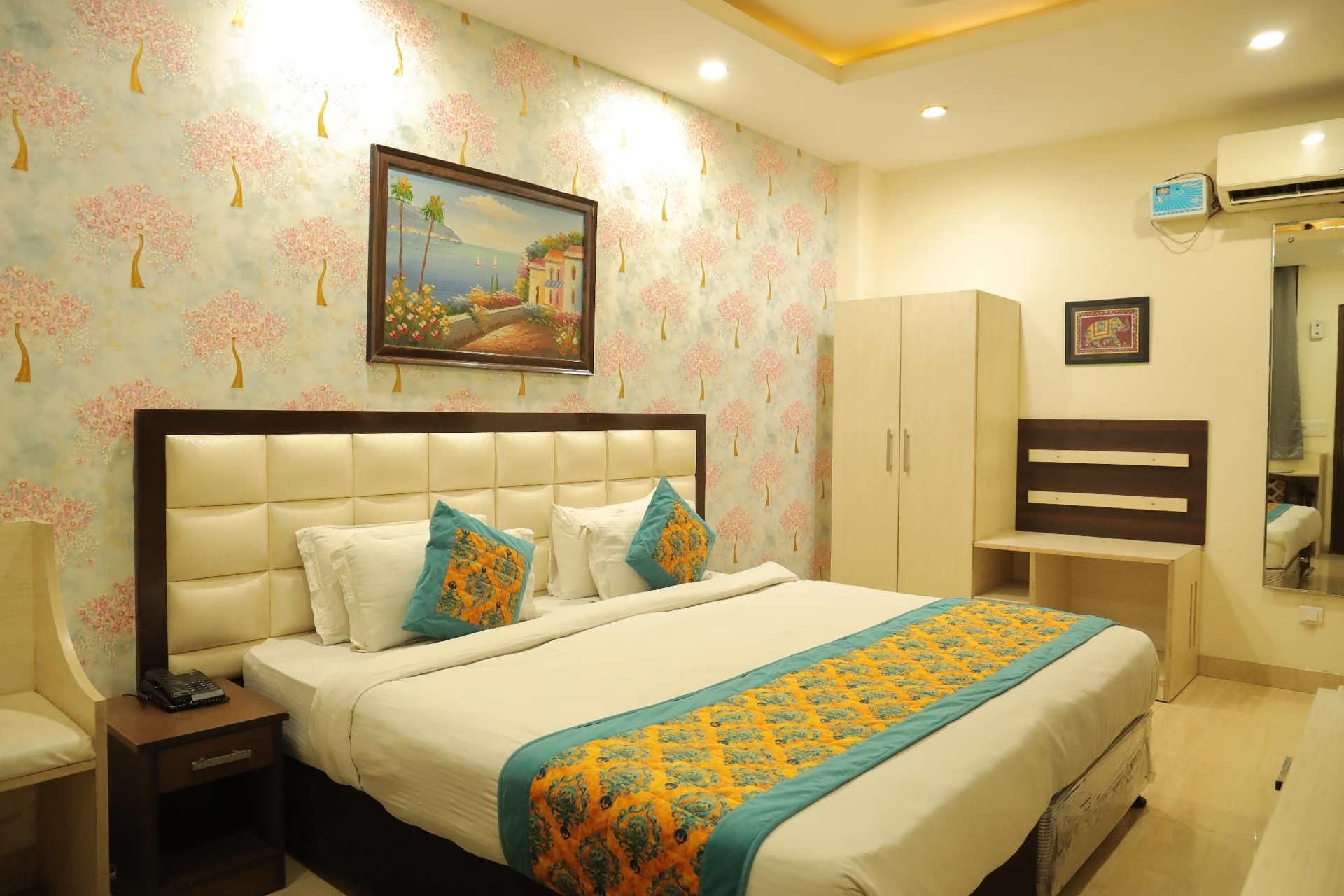 โรงแรมเนอร์วานา สวีทส์ (Hotel Nirvana Suites)4
