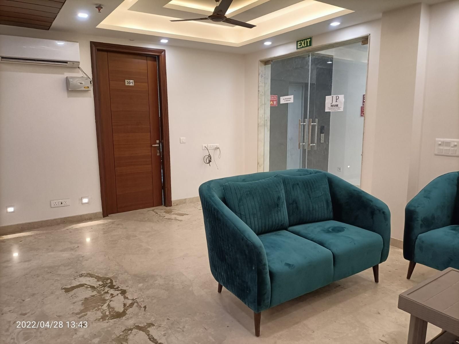 เจพี เฮาส์ (J P House)2