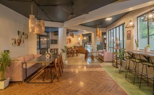 มินิมอลลิสต์ พอชเทล แอนด์ สวีท (Minimalist Poshtel & Suites)1