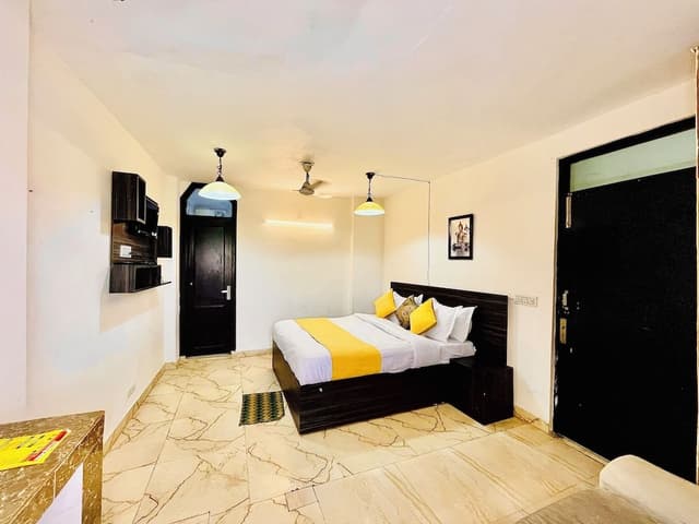 Deluxe Double Room, City View