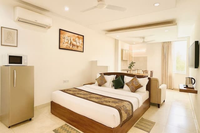 Deluxe Double Room, City View
