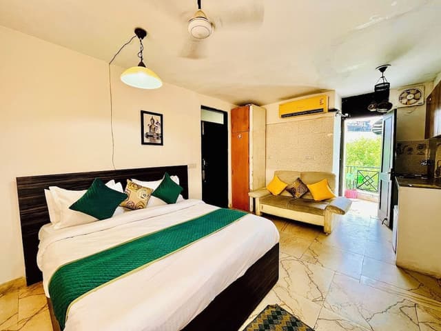 Deluxe Double Room, City View