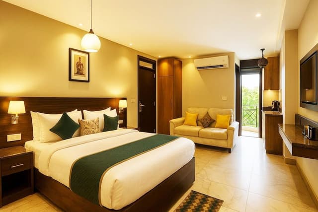 Deluxe Double Room, City View