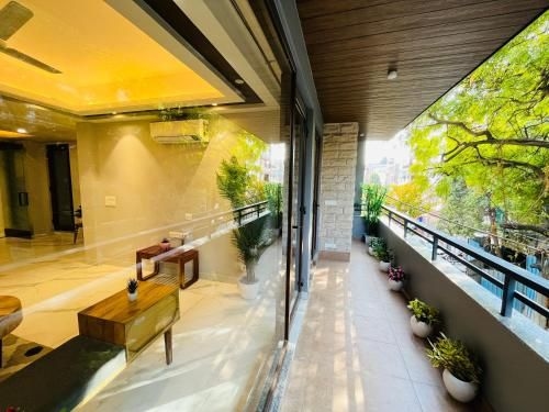 เซาท์ เอ็กซ์ เรสซิเดนซี่ ใกล้ AIIMS เดลี (South Ex Residency, Near AIIMS, Delhi)0