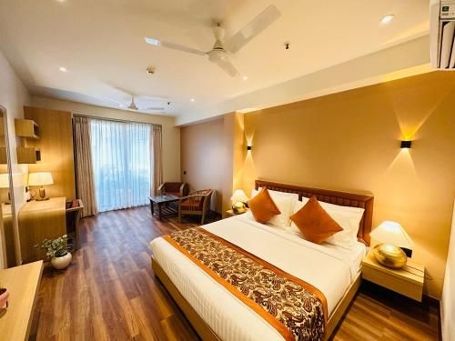 เซาท์ เอ็กซ์ เรสซิเดนซี่ ใกล้ AIIMS เดลี (South Ex Residency, Near AIIMS, Delhi)2