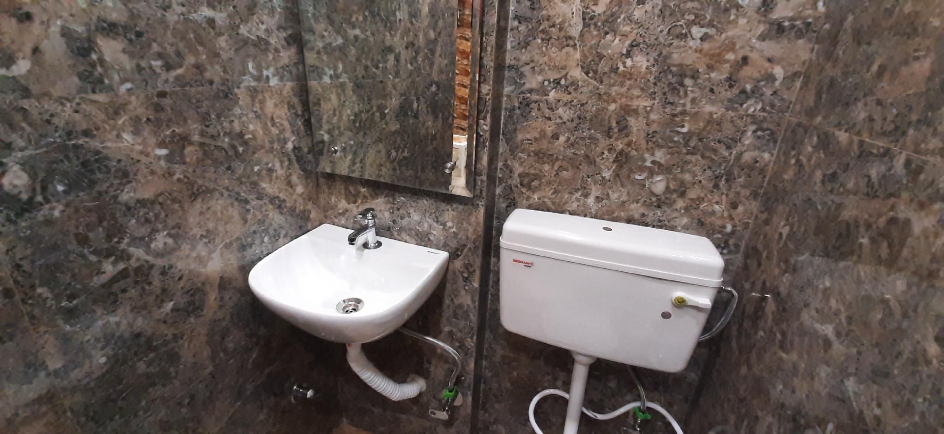 ห้องแฟลตหรูในย่านชาวต่างชาติ ลัจปัต นาการ์ พร้อมครัวอุปกรณ์ครบครัน (Luxury flat in foreigner areof lajpat nagar with fully equipped kitch)2