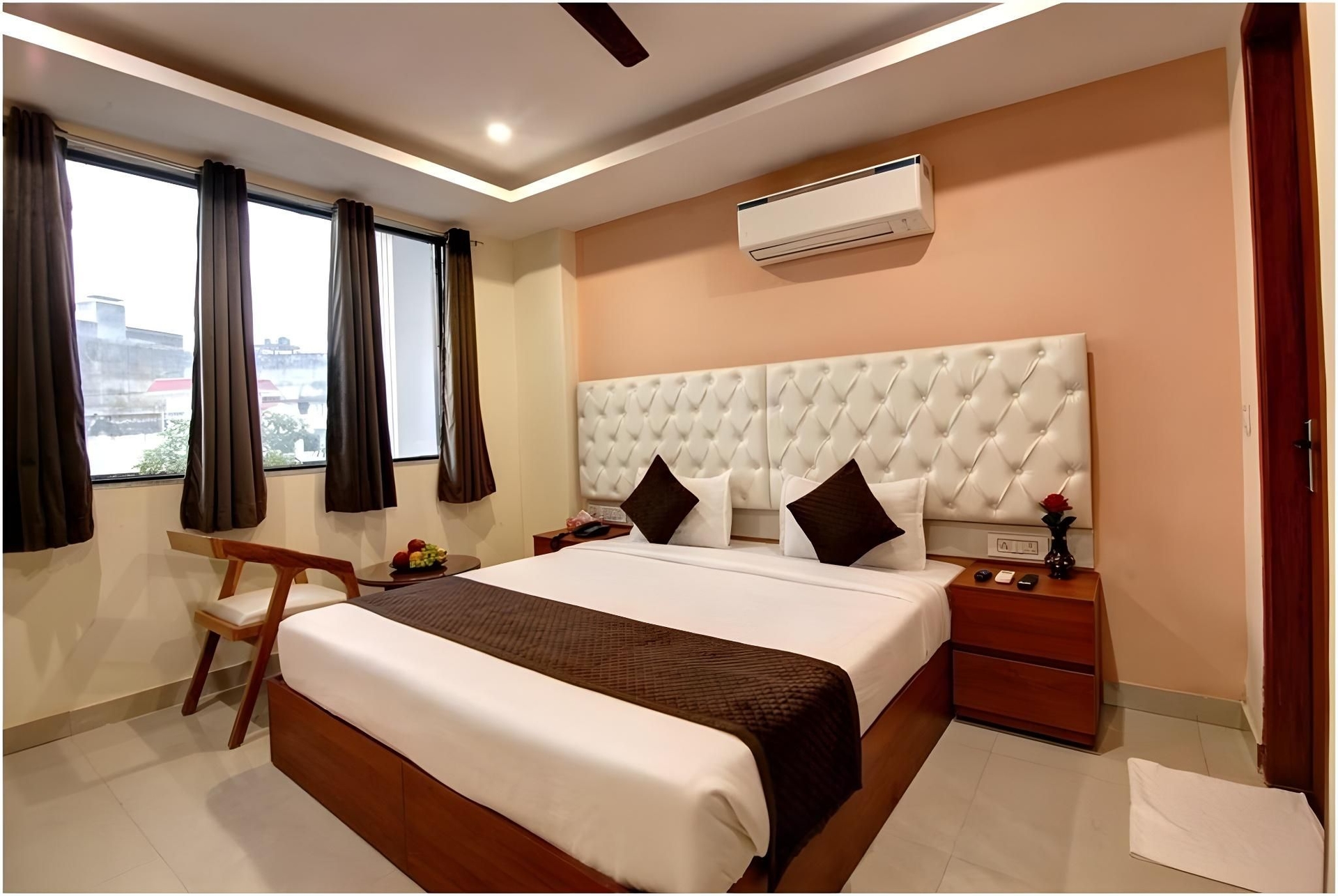 ลักษมี โฮเทล (Laxmi Hotel)3