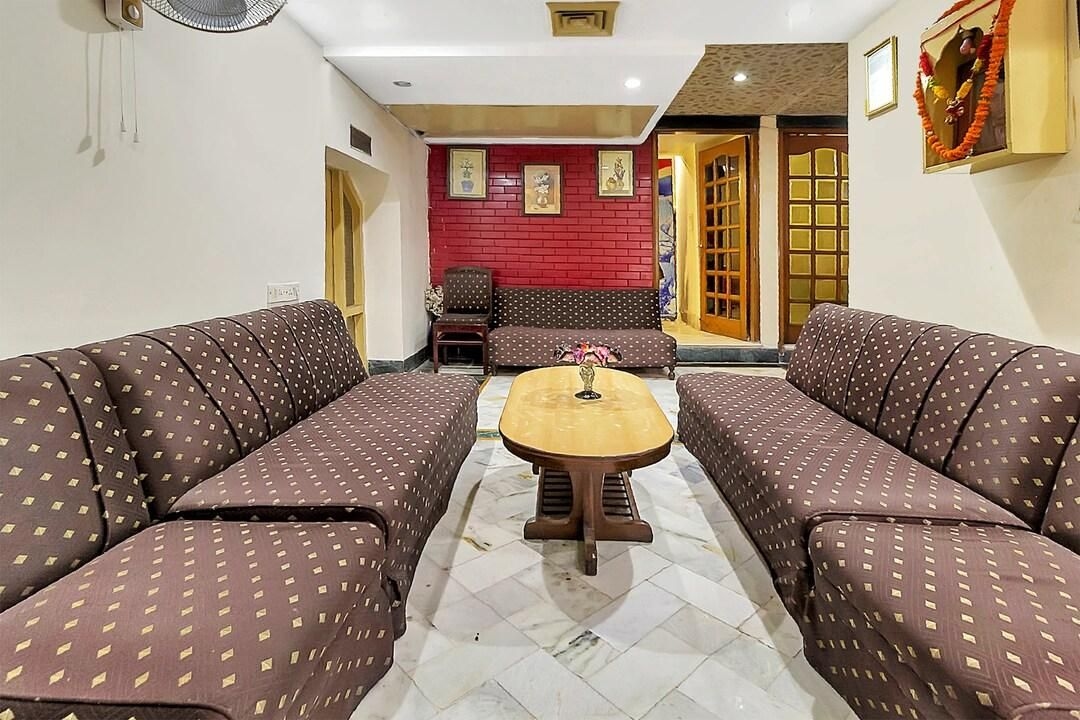 โรงแรมกาปูร์ อินน์ (Hotel Kapoor Inn)2