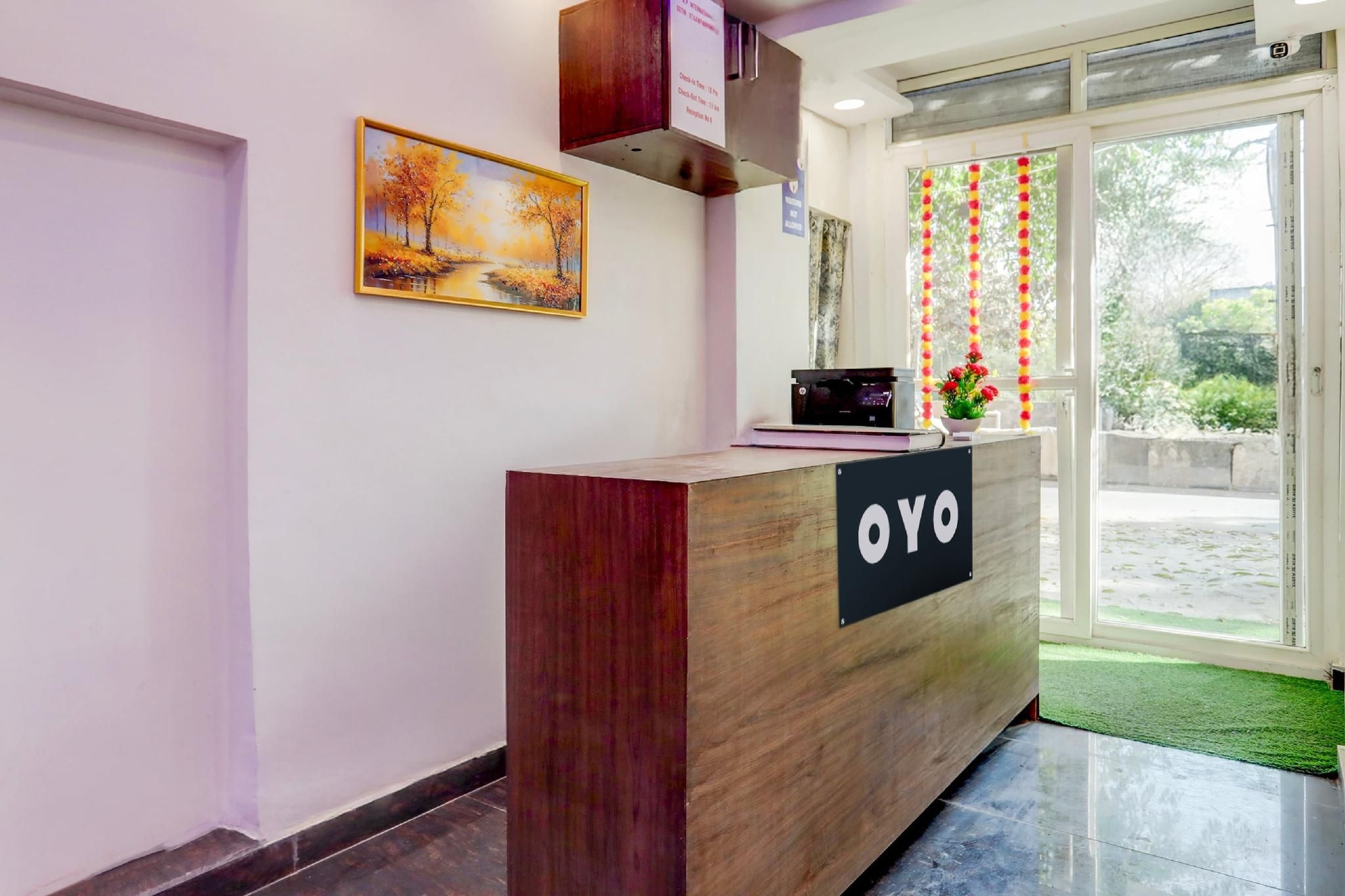 โรงแรม โอ เอ็น เค เรสซิเดนซี (Hotel O N.K. Residency)1