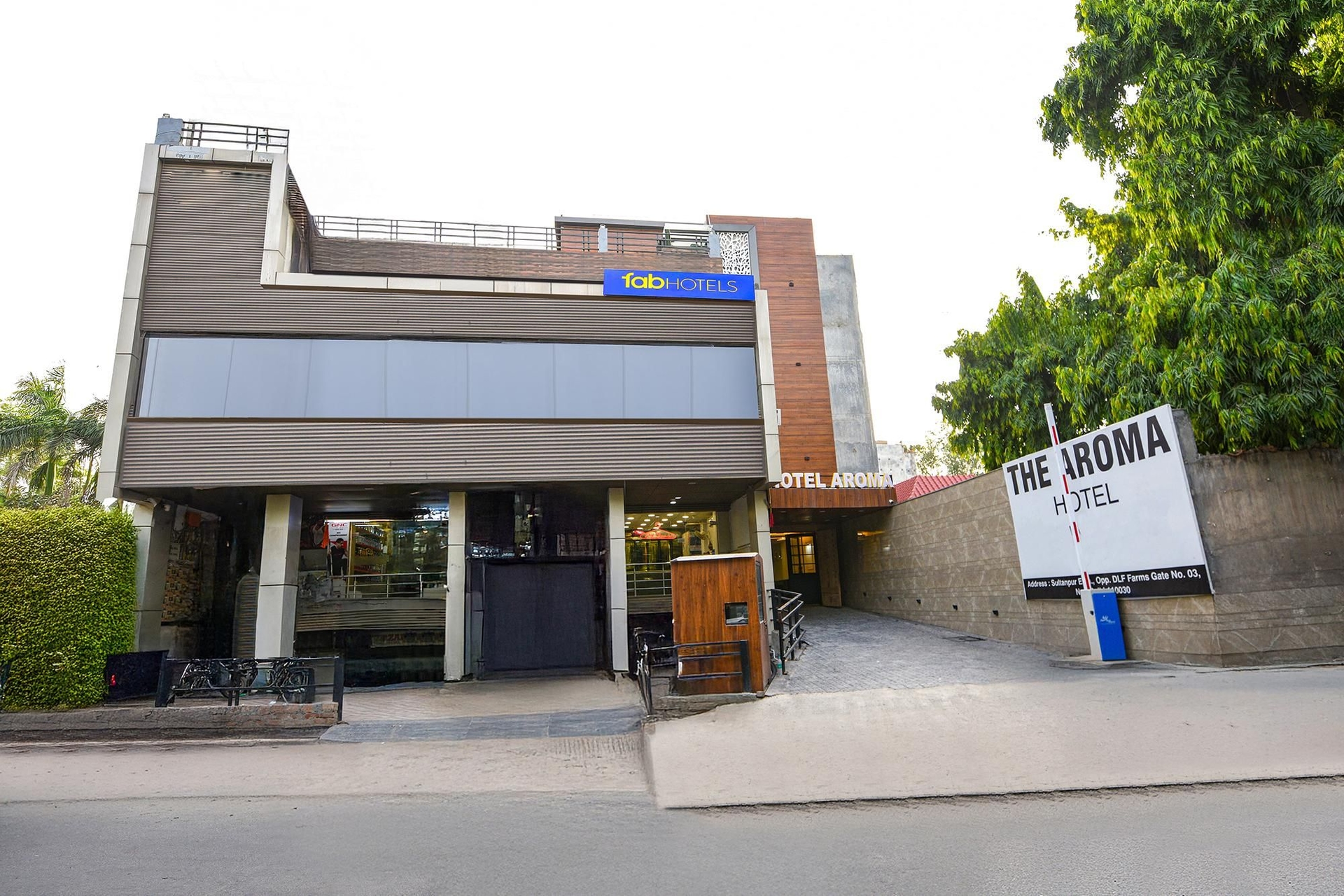 แฟ็บโฮเทล ไพร์ม เดอะ อโรมา (FabHotel Prime The Aroma)0