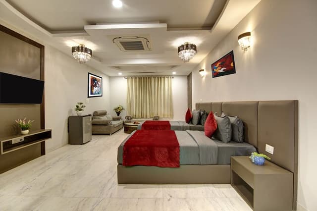 Executive Studio Suite