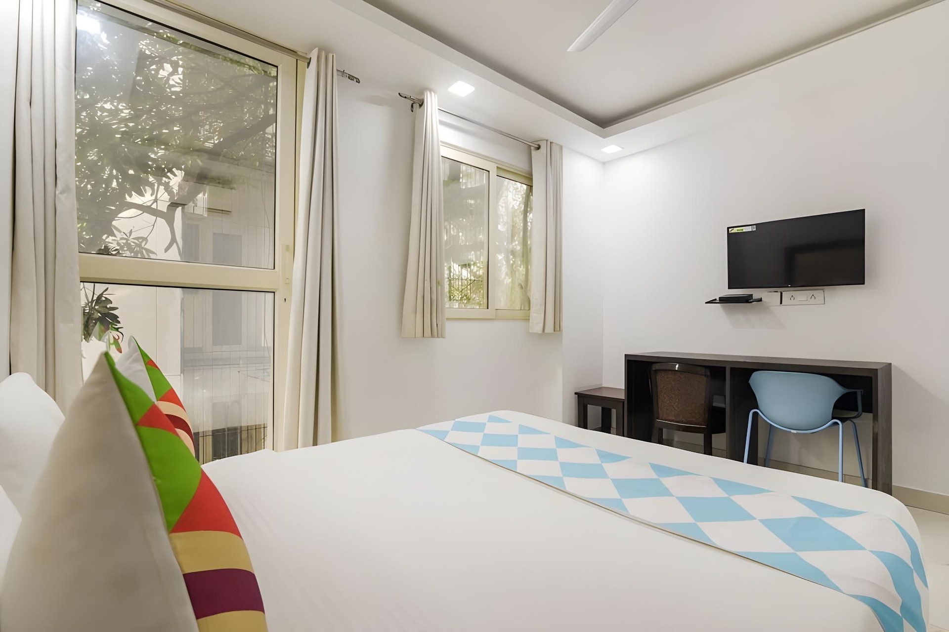 comfy Stay Hotels4