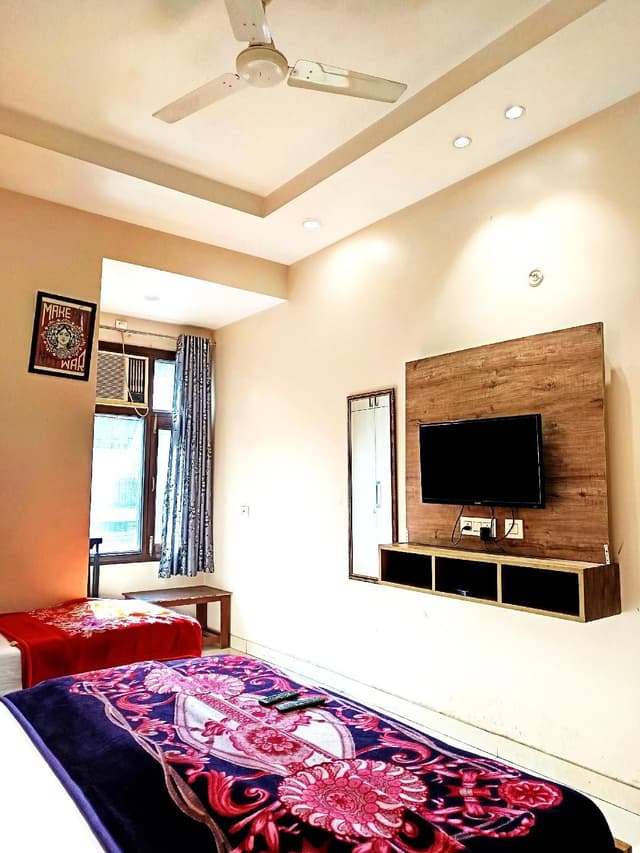 Family Room for 3 Adults