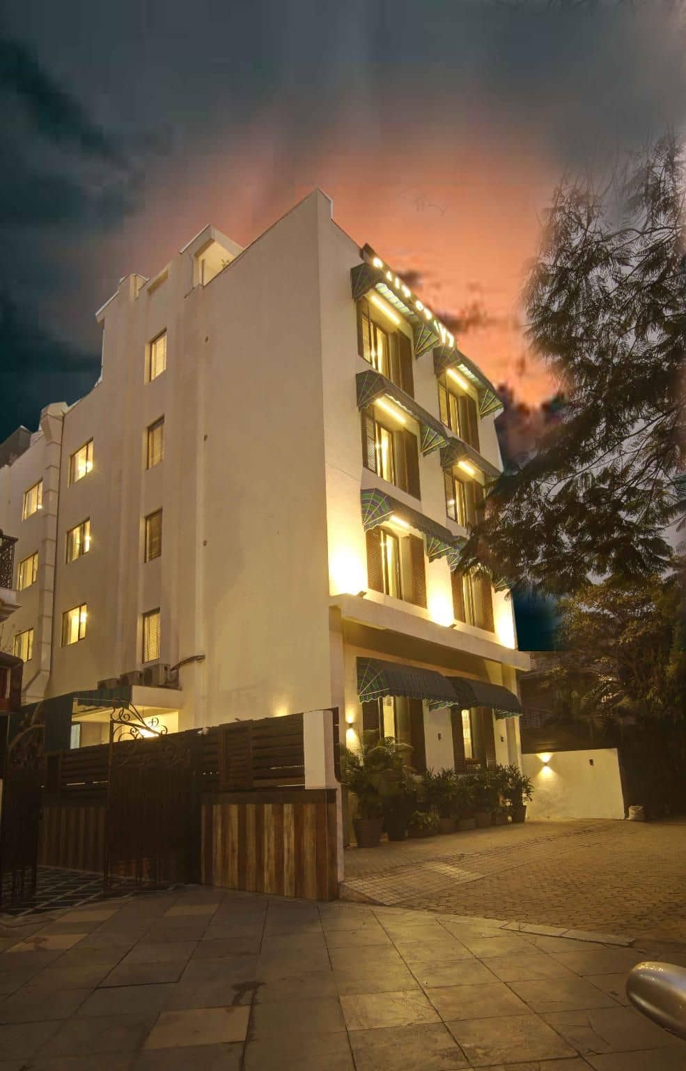 Saltstayz Select - Nehru Place & New Friends Colony Saltstayz Select - Nehru Place & New Friends Colony