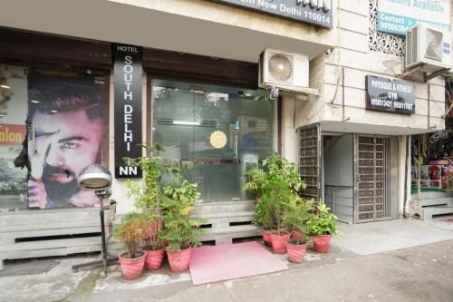 เซาท์ เดลี อินน์ (South Delhi Inn)1
